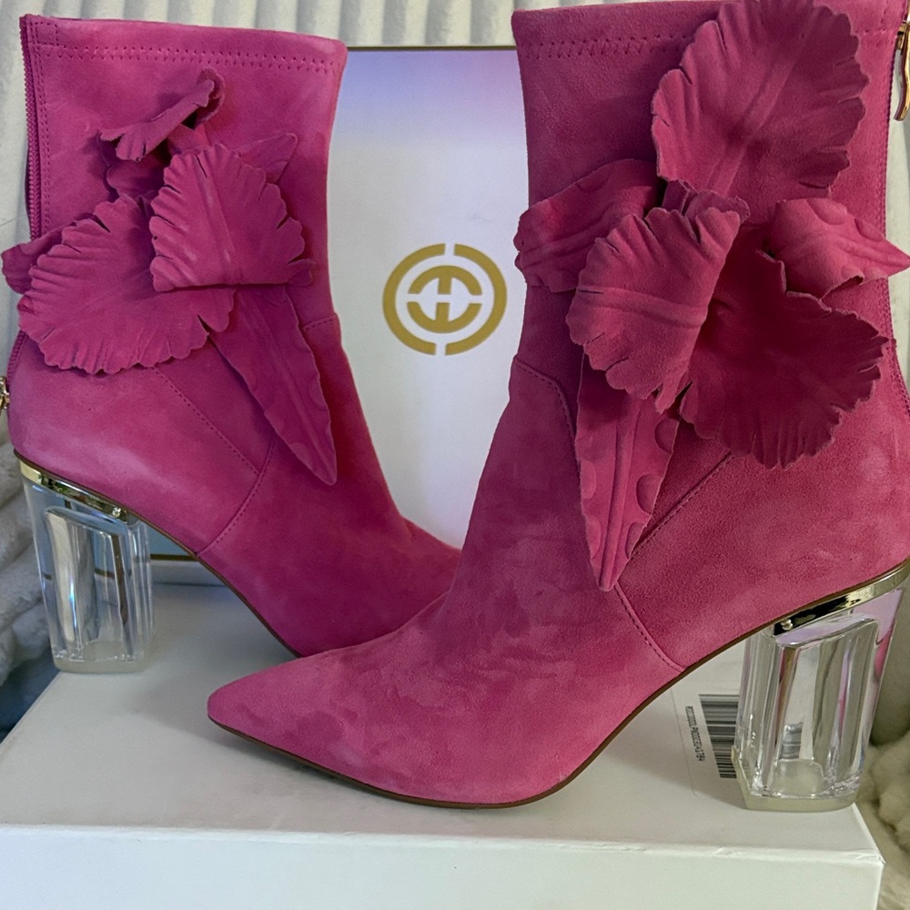 CECELIA NEW YORK Fuchsia Suede Floral Boots